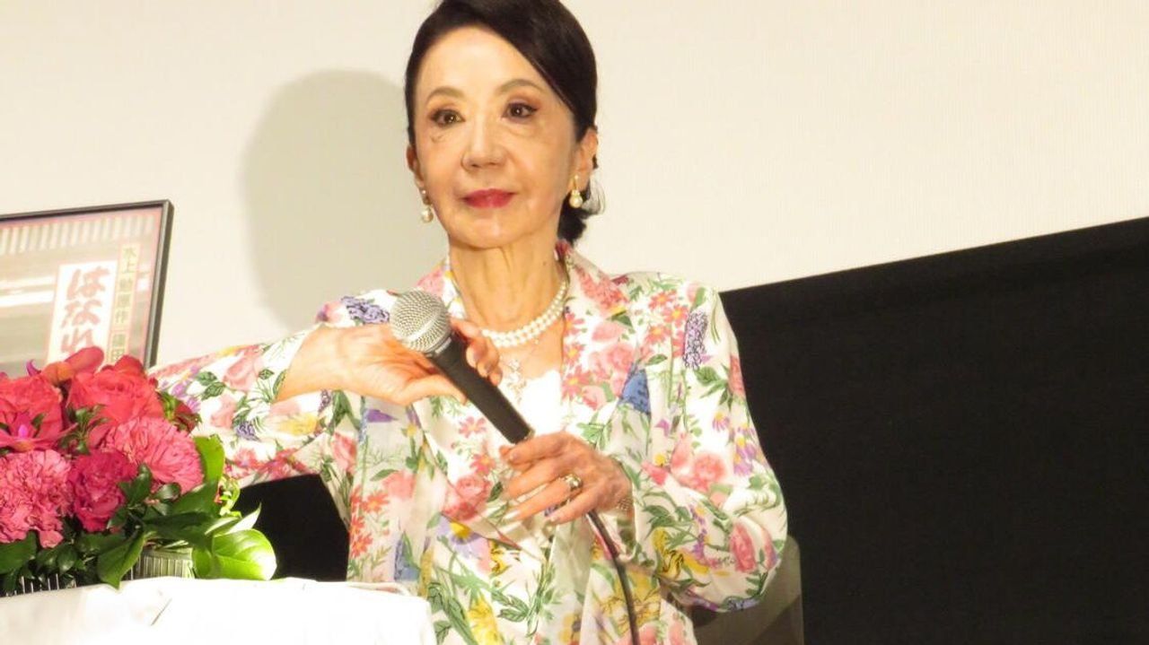 岩下志麻 夫死去後初の公の場