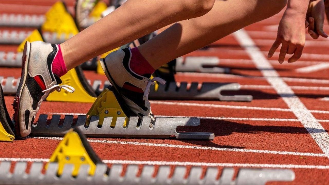 薬物容認 100m「世界新」に16億円