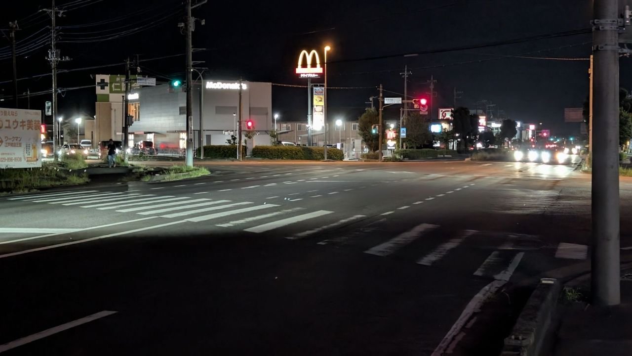 93歳運転する車がはねる 男性死亡