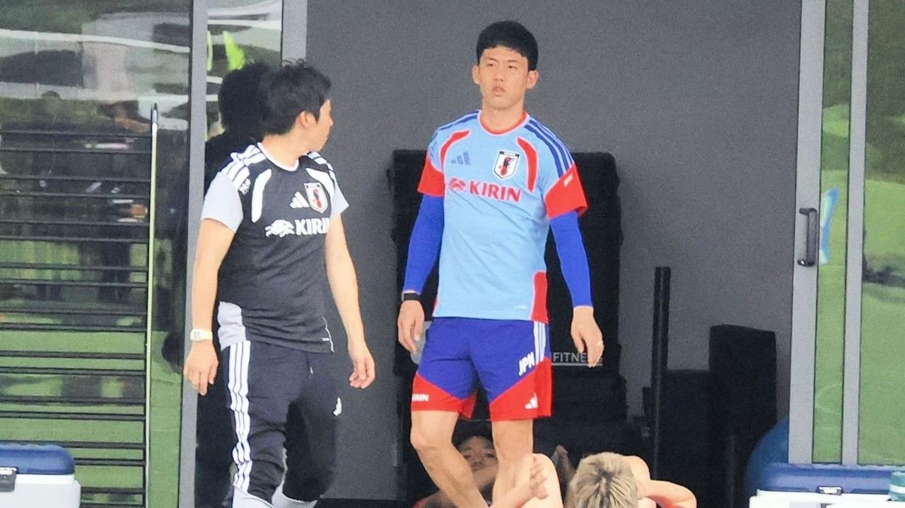 代表・遠藤航が練習場に姿見せる