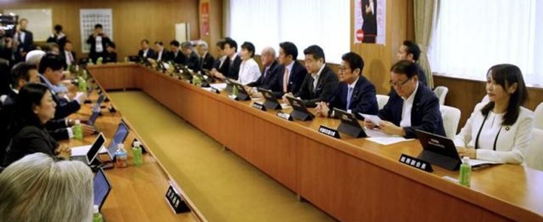 自民 政府に防衛費増額を提言へ
