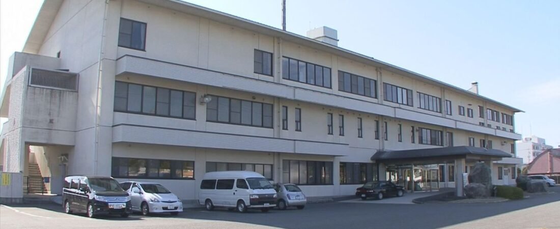 解体中の鉄塔が倒れ直撃 30代死亡