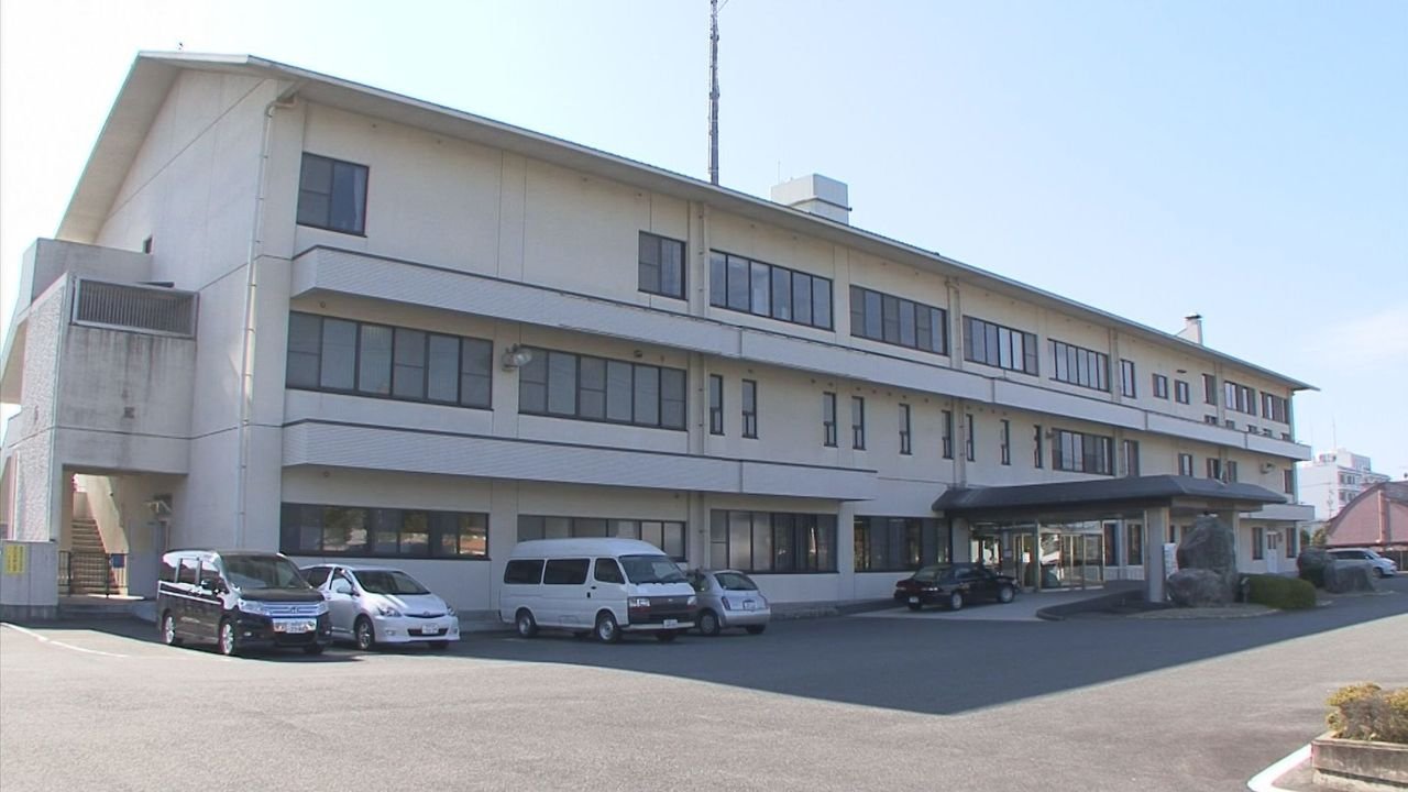 解体中の鉄塔が倒れ直撃 30代死亡