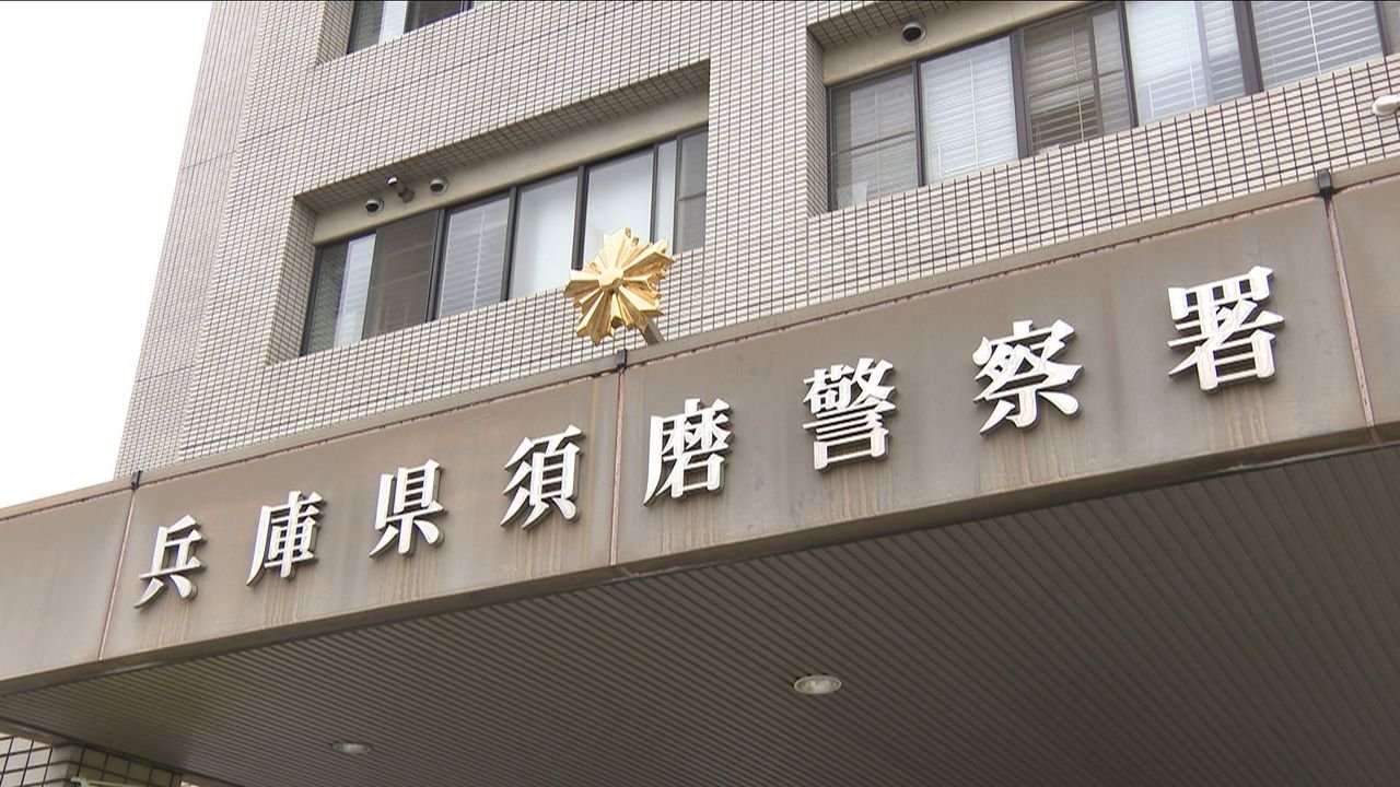 腹部と目に刃物刺さった男性 死亡