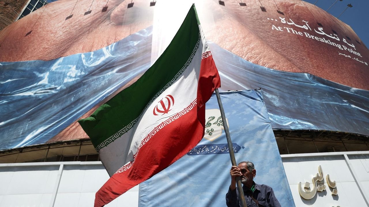 イランが米との協議停止 現地報道