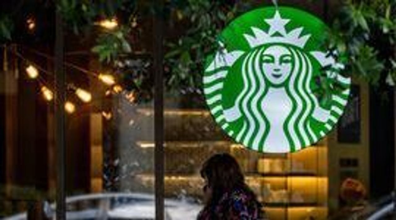 米スタバ 日本事業の売却など検討