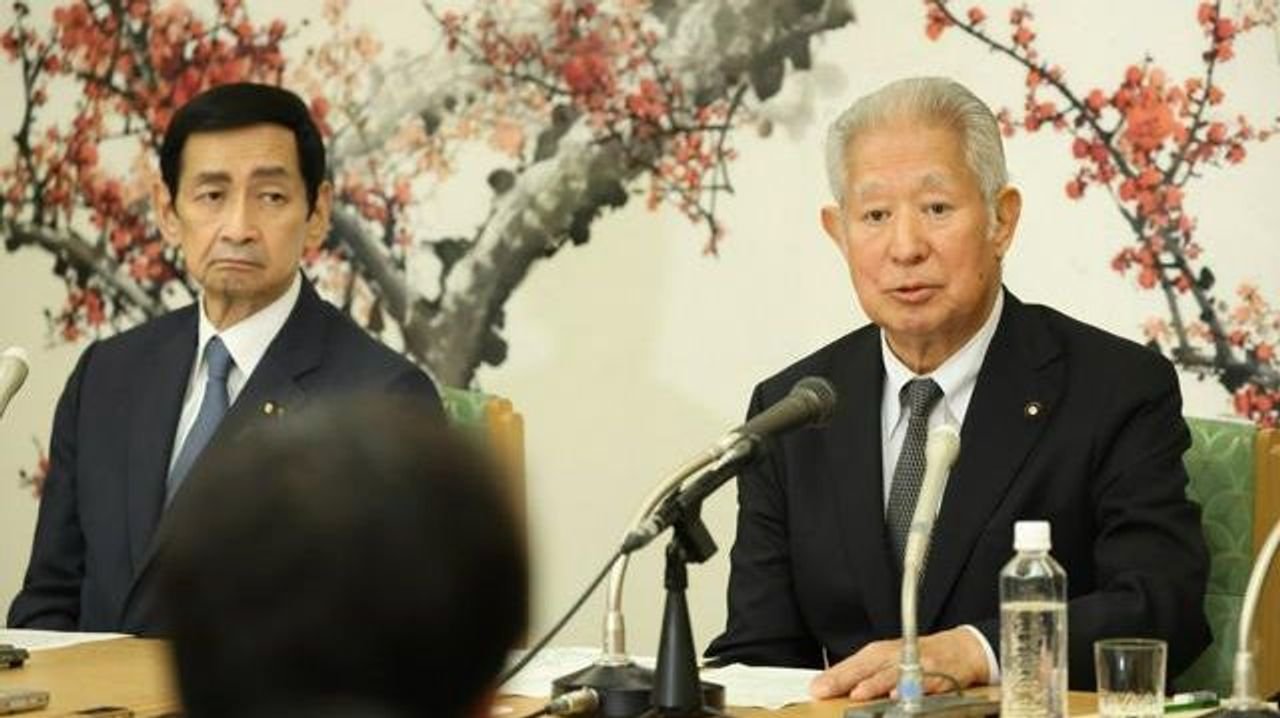 皇族数確保 養子は15歳以上を想定