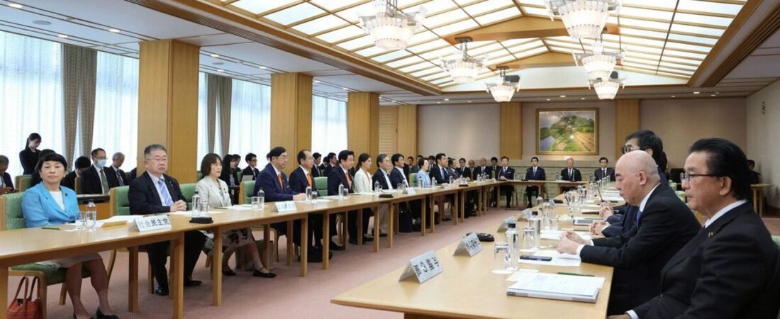「立法府の総意」共産党など反発