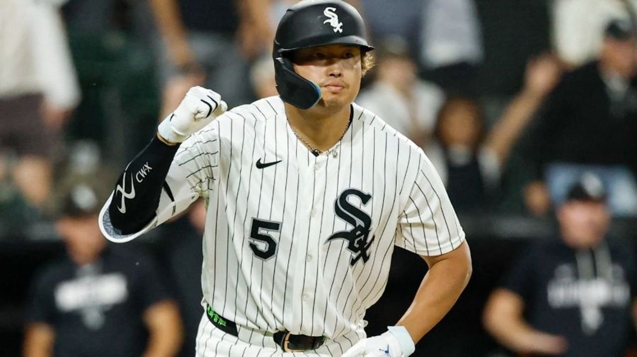 村上宗隆 月間最優秀新人に選出