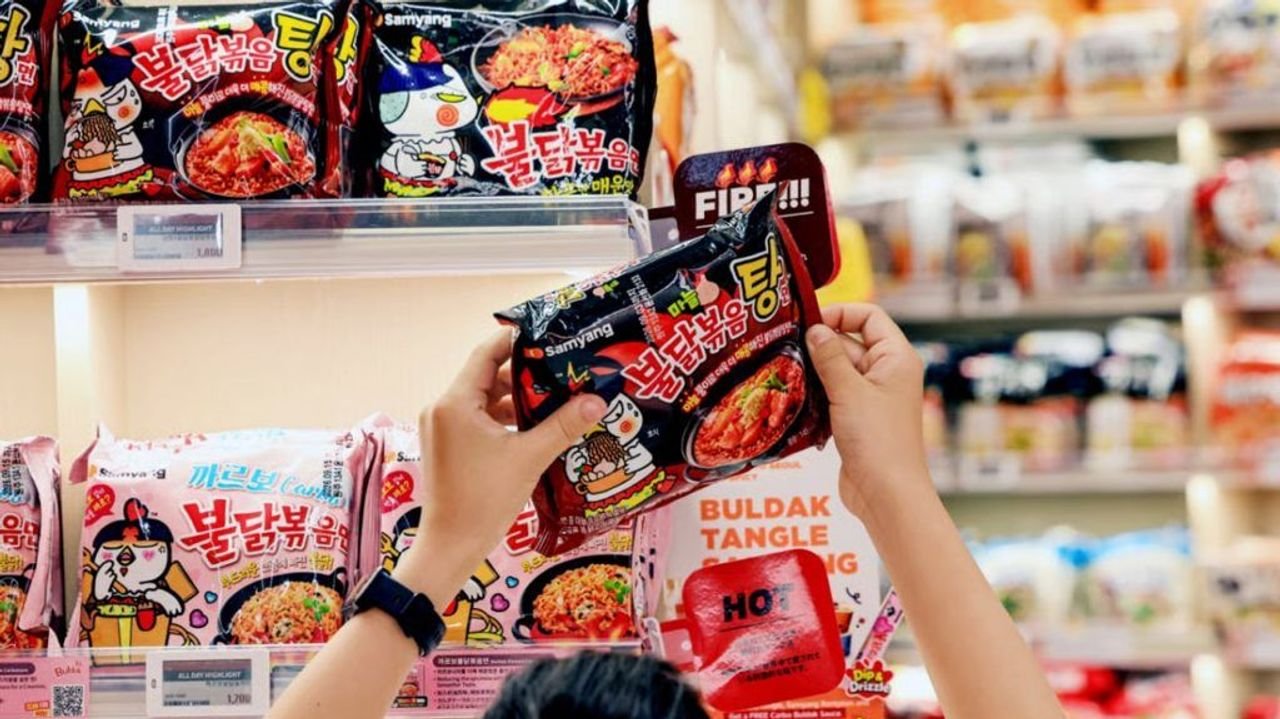 ブルダック 累計販売100億個突破