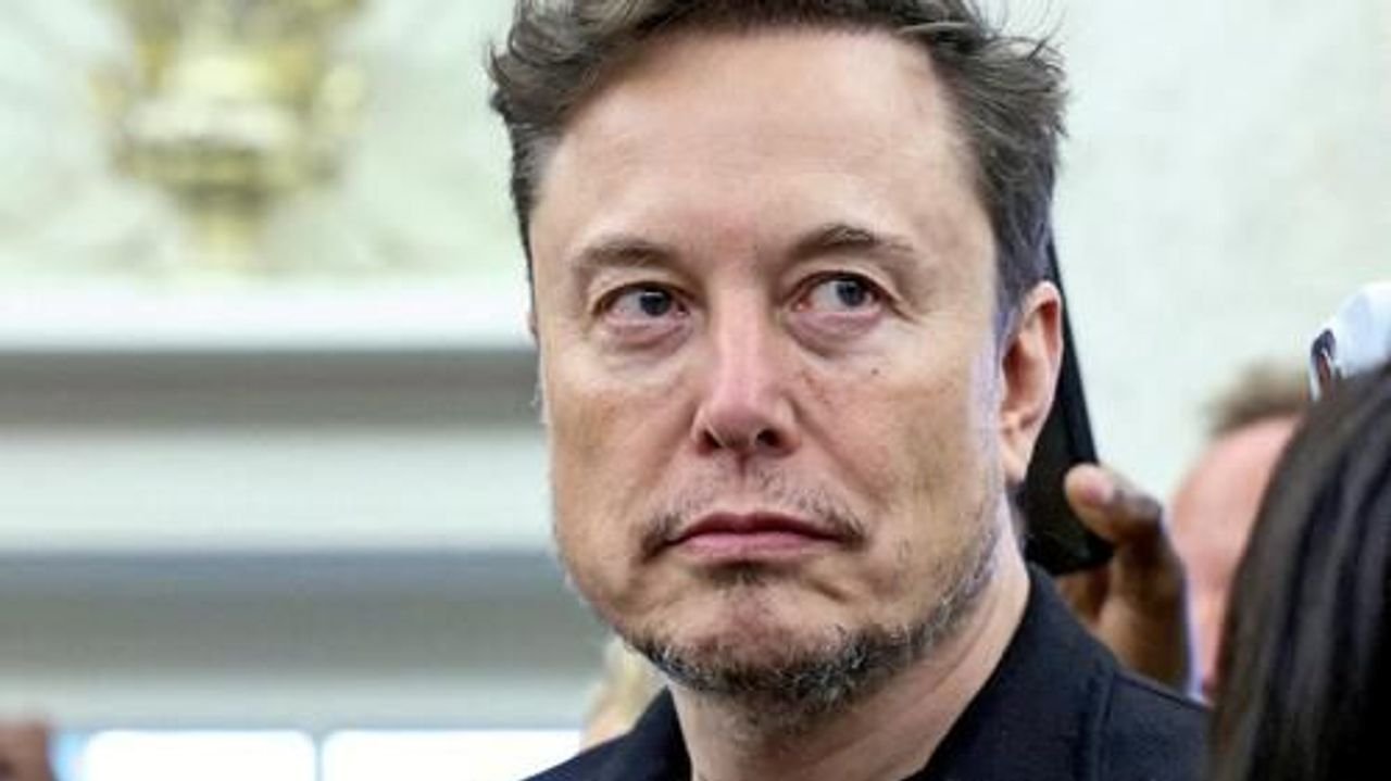 スペースX 日本で約3500億円調達
