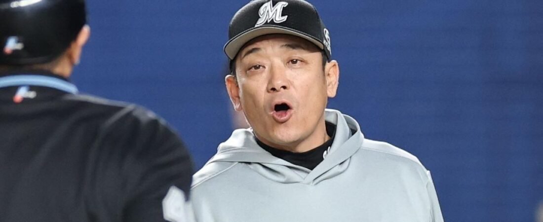 ぶざまな試合 ロッテ監督頭下げる