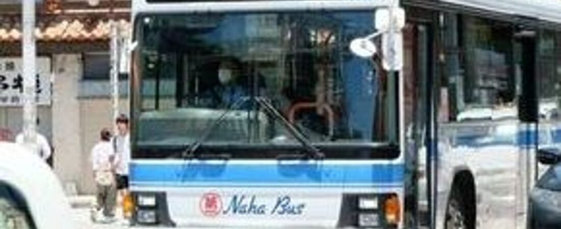 朝ラッシュ時バス故障 全員が降車
