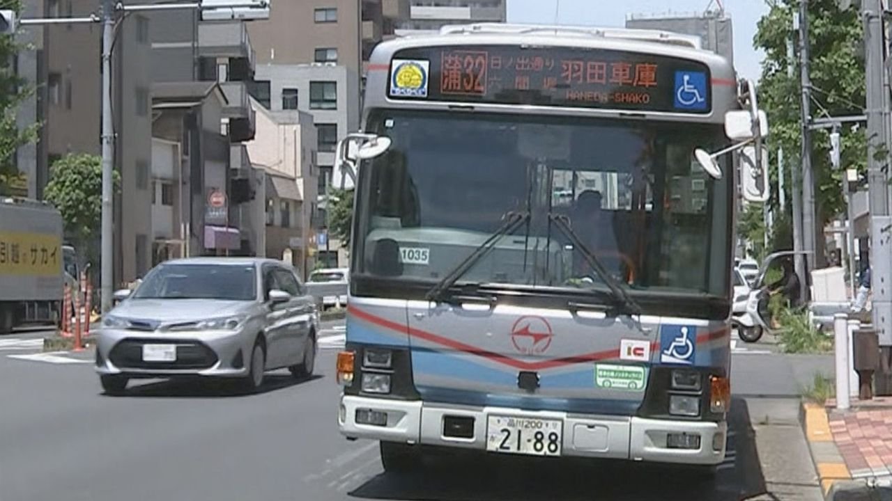 路線バス 客が顔切りつけられ軽傷