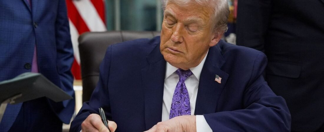 トランプ氏 AI規制強化で大統領令