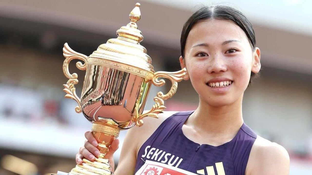 久保凛が涙 逆転で800m3連覇