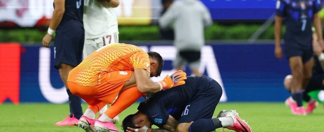 強豪まさか敗退 W杯H組で大波乱