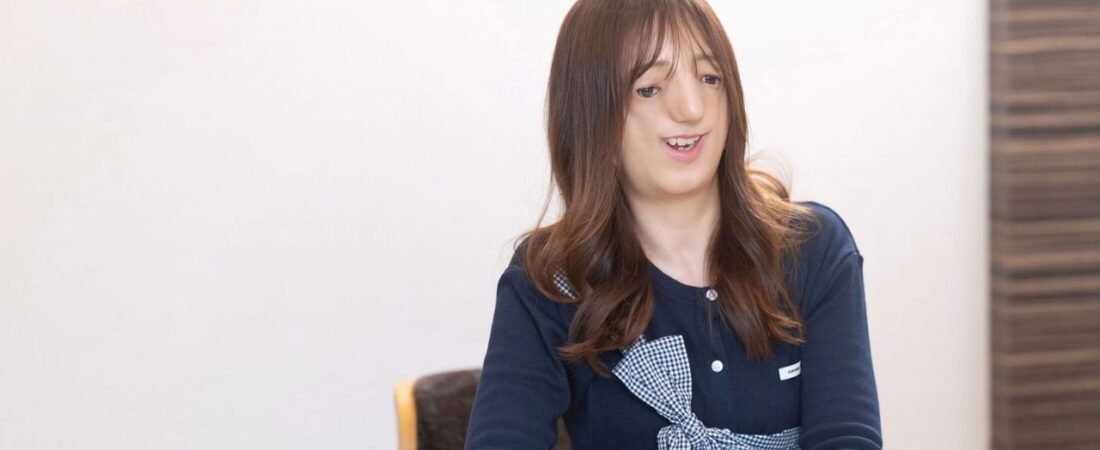 手術で耳作った 疾患発信する女性
