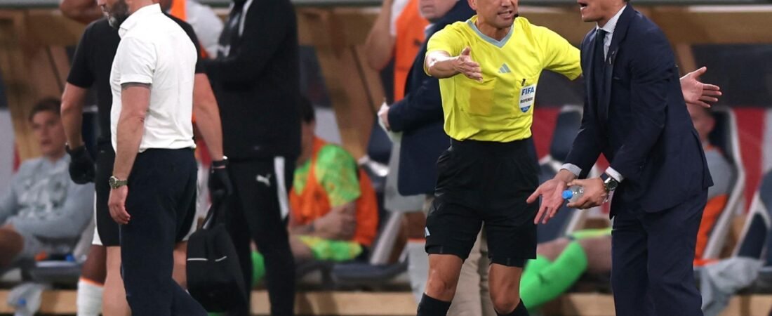 試合後半に森保監督激昂 理由考察