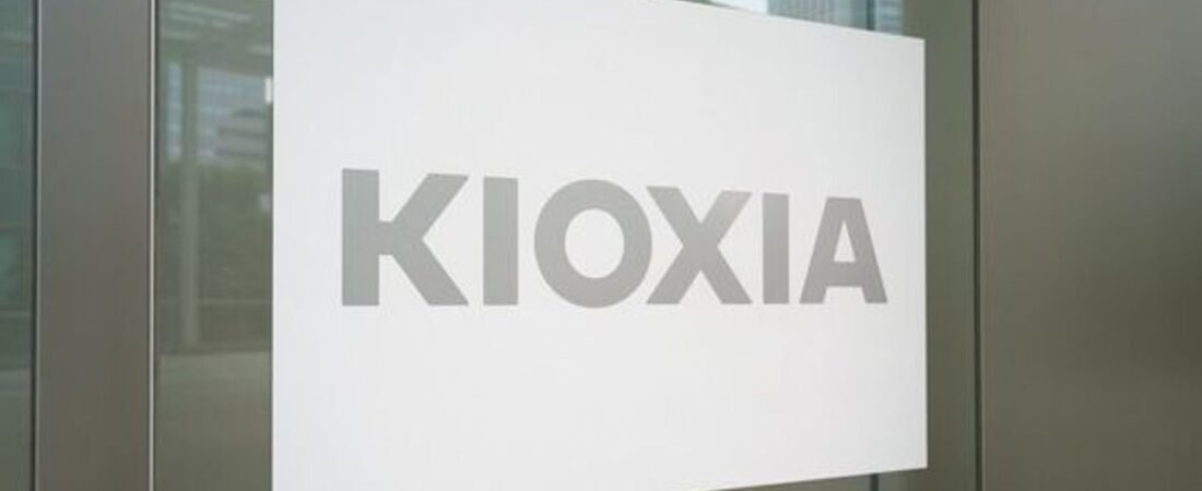 キオクシア株が1カ月で1/3に 背景